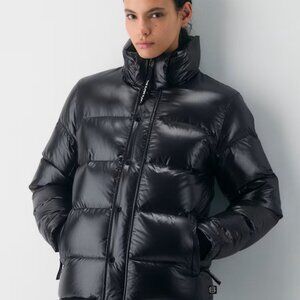 Aritzia Superpuff Hi-Gloss Parka